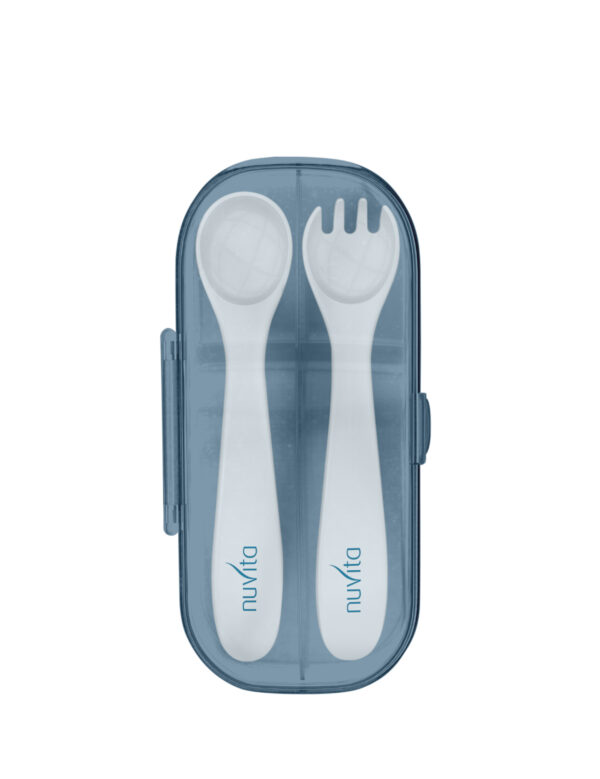 Nuvita 8477 – вилица и лъжица с кутия, Powder Blue